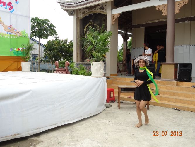Long An: Hội chợ dành cho các bạn trẻ tại khóa tu “Sống và Khát Vọng”