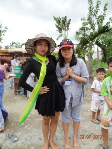 Long An: Hội chợ dành cho các bạn trẻ tại khóa tu “Sống và Khát Vọng”