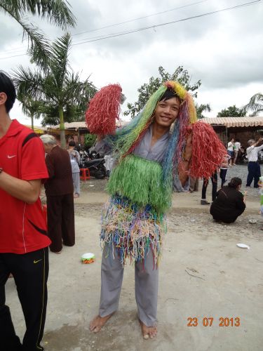 Long An: Hội chợ dành cho các bạn trẻ tại khóa tu “Sống và Khát Vọng”