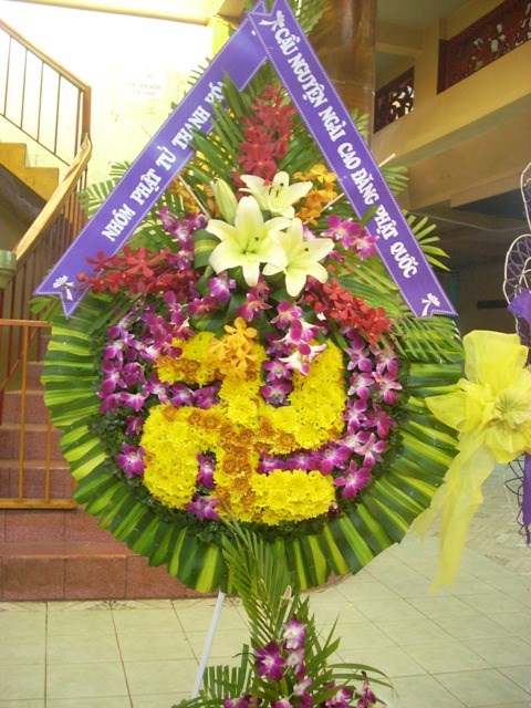 Chùm ảnh: Các đoàn viếng ĐLHT. Thích Từ Nhơn buổi sáng ngày thứ ba 28/4