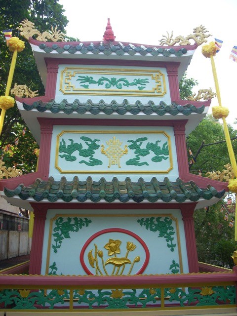 Chùm ảnh: Các đoàn viếng ĐLHT. Thích Từ Nhơn buổi sáng ngày thứ ba 28/4