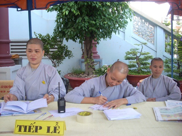 Chùm ảnh: Các đoàn viếng ĐLHT. Thích Từ Nhơn buổi sáng ngày thứ ba 28/4