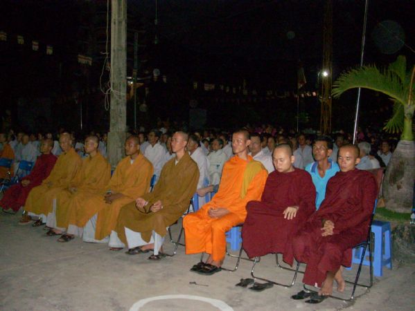 Phật giáo TX. Hà Tiên kính mừng Phật đản