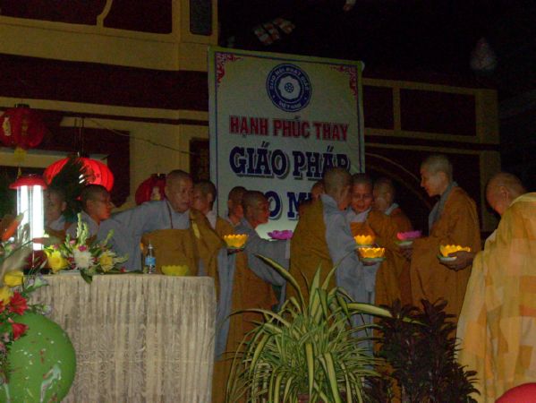 Phật giáo TX. Hà Tiên kính mừng Phật đản
