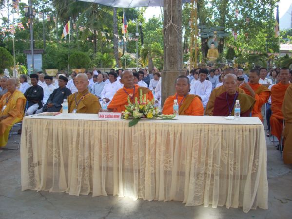 Phật giáo TX. Hà Tiên kính mừng Phật đản