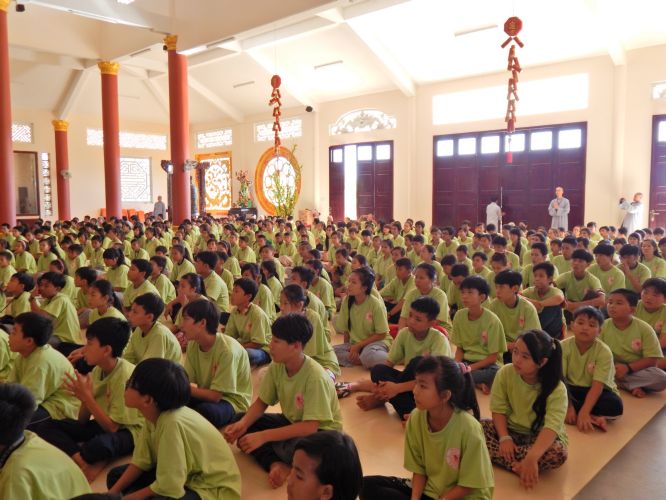 Đồng Tháp: Sư cô Hương Nhũ với pháp thoại “Hiểu và Thương” – Hội trại tuổi trẻ và cuộc sống
