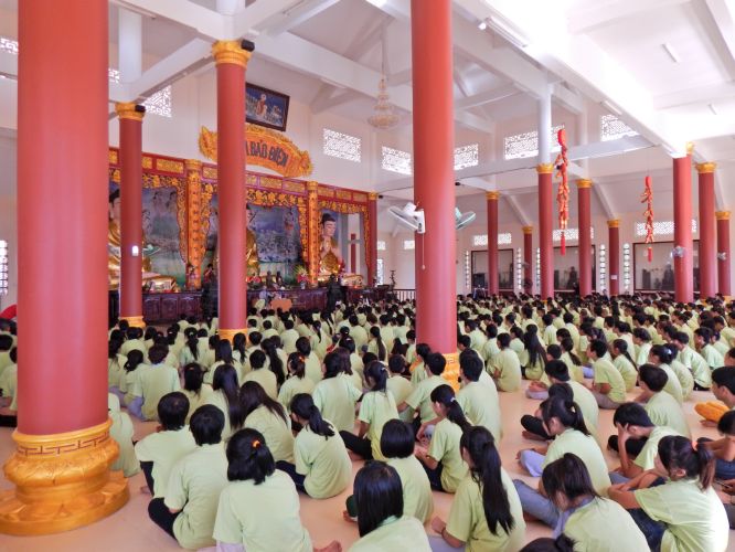 Đồng Tháp: Sư cô Hương Nhũ với pháp thoại “Hiểu và Thương” – Hội trại tuổi trẻ và cuộc sống