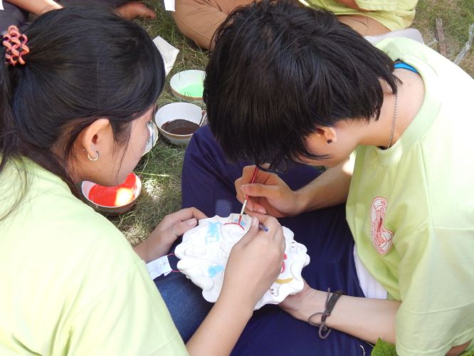 Đồng Tháp: Nghệ thuật tô tượng Phật tại hội trại Hiểu và Thương