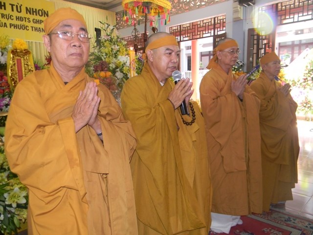 Chùm ảnh: Các đoàn viếng ĐLHT. Thích Từ Nhơn buổi sáng ngày thứ ba 28/4