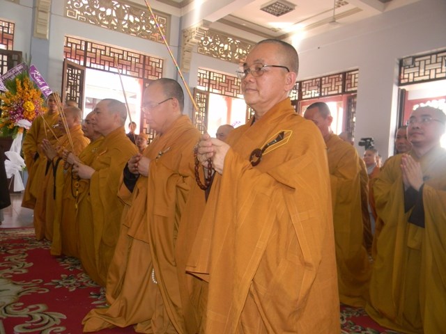 Chùm ảnh: Các đoàn viếng ĐLHT. Thích Từ Nhơn buổi sáng ngày thứ ba 28/4