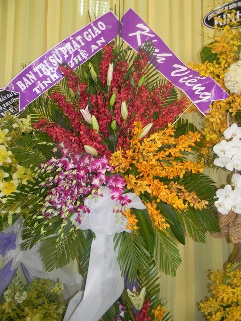 Chùm ảnh: Các đoàn viếng ĐLHT. Thích Từ Nhơn buổi sáng ngày thứ ba 28/4