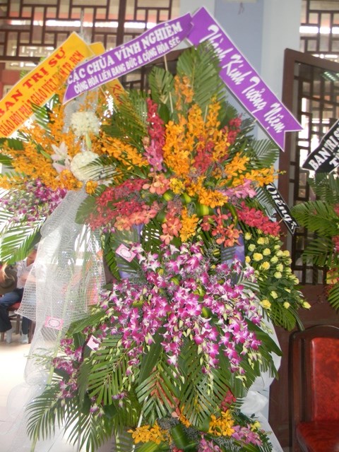 Chùm ảnh: Các đoàn viếng ĐLHT. Thích Từ Nhơn buổi sáng ngày thứ ba 28/4