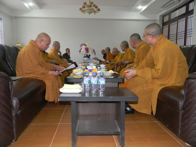 Chùm ảnh: Các đoàn viếng ĐLHT. Thích Từ Nhơn buổi sáng ngày thứ ba 28/4