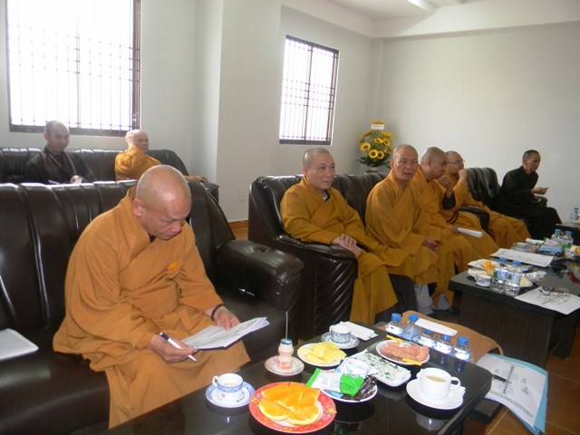 Chùm ảnh: Các đoàn viếng ĐLHT. Thích Từ Nhơn buổi sáng ngày thứ ba 28/4