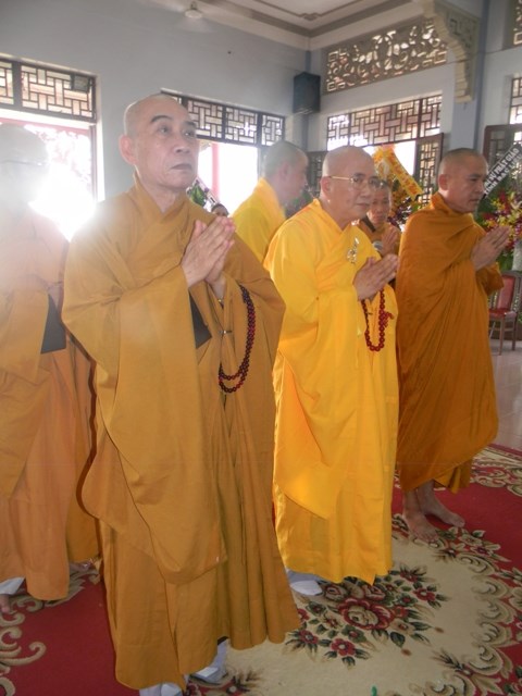 Chùm ảnh: Các đoàn viếng ĐLHT. Thích Từ Nhơn buổi sáng ngày thứ ba 28/4