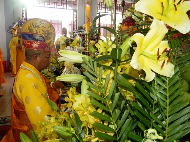 Chùm ảnh: Các đoàn viếng ĐLHT. Thích Từ Nhơn buổi sáng ngày thứ ba 28/4