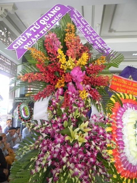 Chùm ảnh: Các đoàn viếng ĐLHT. Thích Từ Nhơn buổi sáng ngày thứ ba 28/4