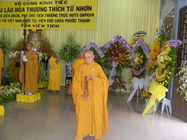 Chùm ảnh: Các đoàn viếng ĐLHT. Thích Từ Nhơn buổi sáng ngày thứ ba 28/4