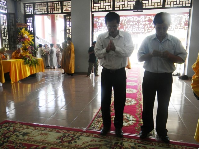 Chùm ảnh: Các đoàn viếng ĐLHT. Thích Từ Nhơn buổi sáng ngày thứ ba 28/4