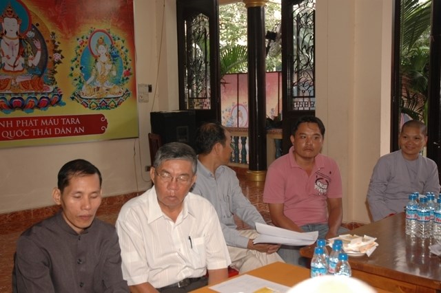 TP.HCM: BTSPG Q. Phú Nhuận họp bàn làm liên đăng mừng Phật Đản PL 2557