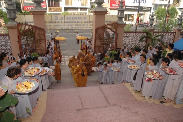 Chùm ảnh: Lễ trà tỳ nhục thân Đại lão HT. Thích Từ Nhơn