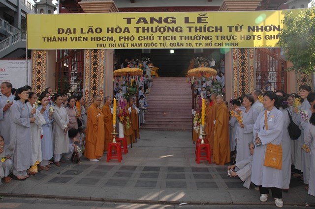 Chùm ảnh: Lễ trà tỳ nhục thân Đại lão HT. Thích Từ Nhơn