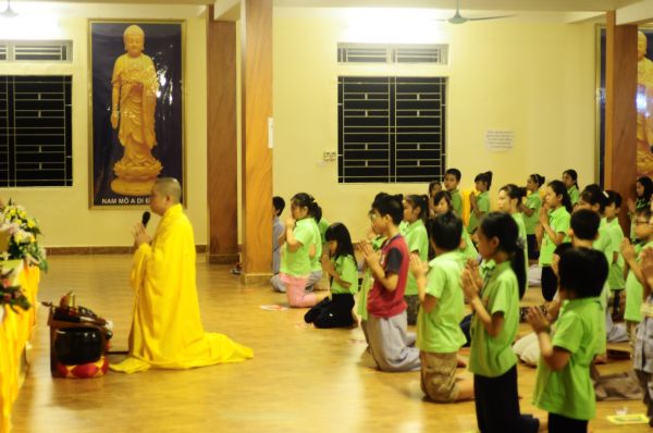 Hà Nội: Ngày đầu tiên khóa tu mùa hè tại chùa Nam Dư Thượng