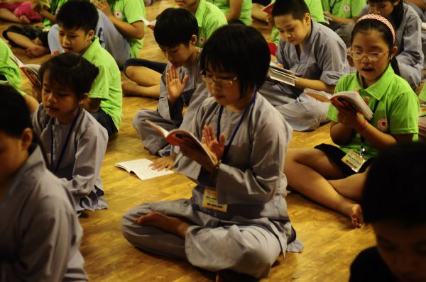Hà Nội: Ngày đầu tiên khóa tu mùa hè tại chùa Nam Dư Thượng