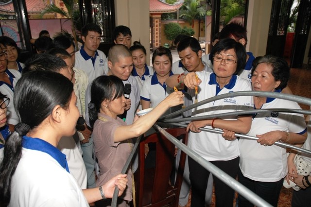 TP. HCM: Quá trình thực hiện mô hình Thất Liên Đăng chào mừng Phật Đản 2557