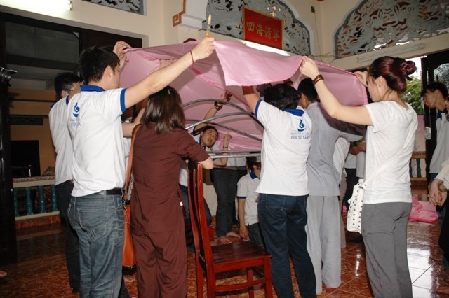 TP. HCM: Quá trình thực hiện mô hình Thất Liên Đăng chào mừng Phật Đản 2557