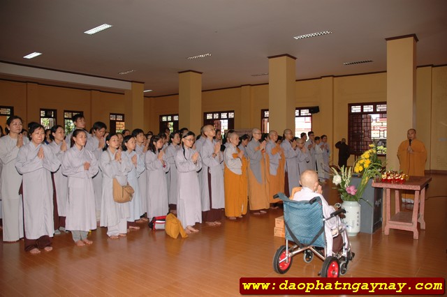 TP. HCM: Quan Âm Tu Viện cúng dường 13 trường hạ