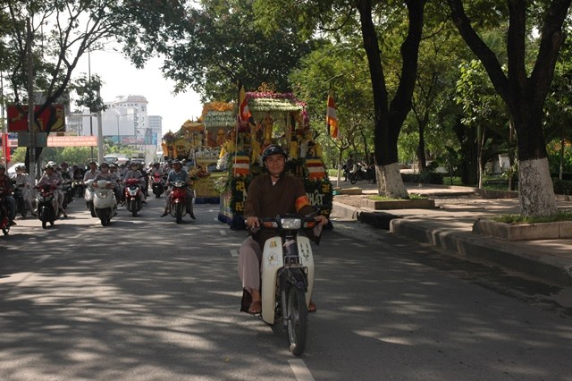 Chùm ảnh: Lễ trà tỳ nhục thân Đại lão HT. Thích Từ Nhơn