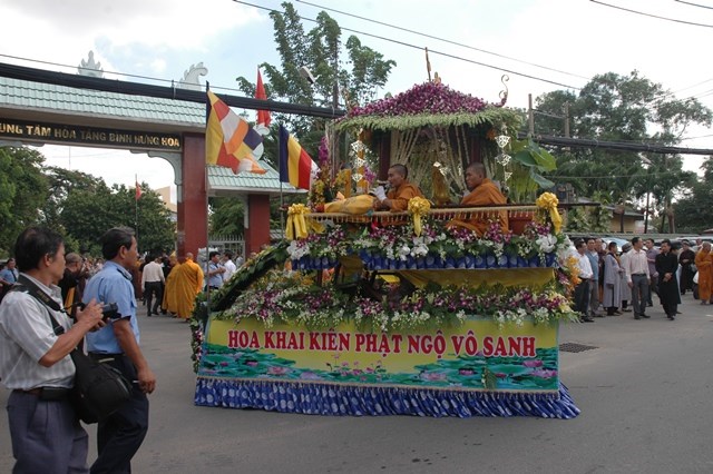Chùm ảnh: Lễ trà tỳ nhục thân Đại lão HT. Thích Từ Nhơn