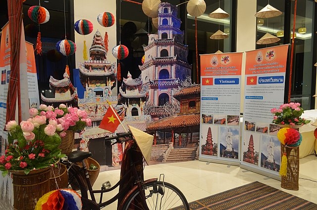 Hội thảo Phật giáo tại Đại học Mahamakut, Thái Lan
