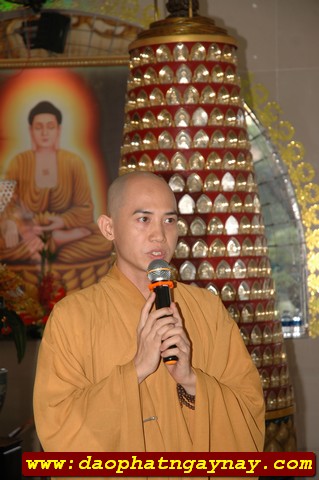 TP. HCM: Quan Âm Tu Viện cúng dường 13 trường hạ