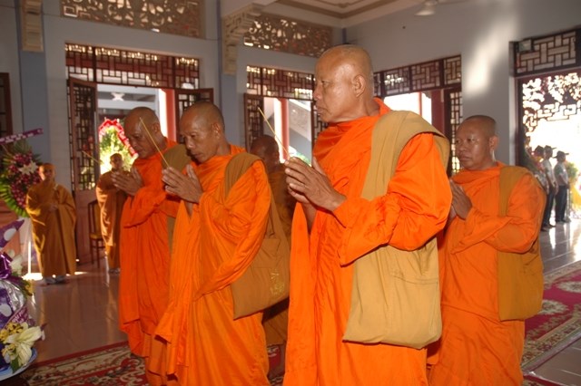 Chùm ảnh sáng ngày thứ 3 tang lễ: TW GHPGVN viếng giác linh ĐLHT. Thích Từ Nhơn