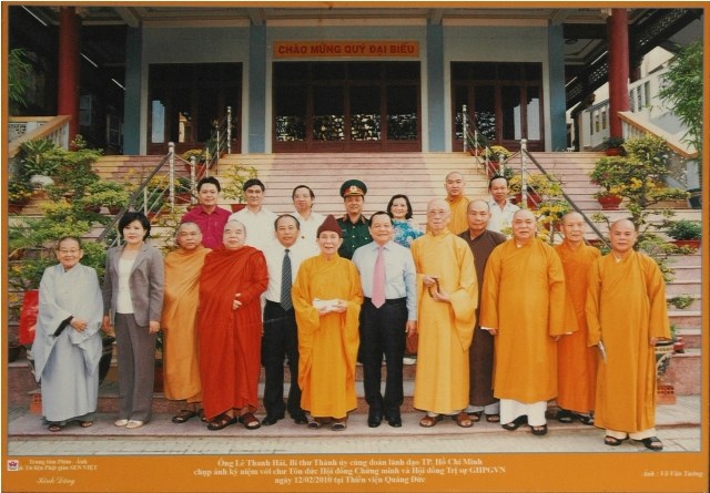 Cung nghinh xá lợi Đại lão Hòa thượng Thích Từ Nhơn về chùa Việt Nam Quốc Tự