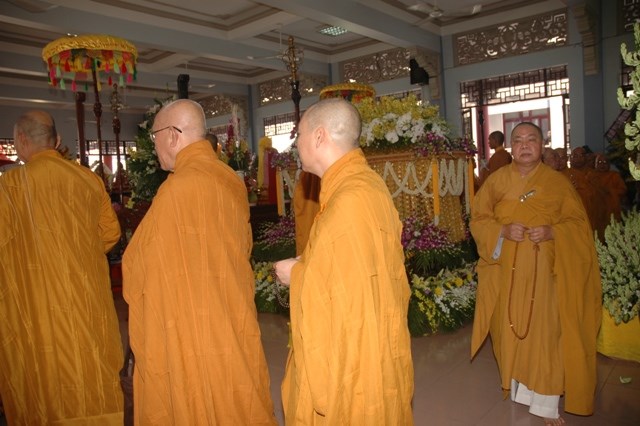 Chùm ảnh sáng ngày thứ 3 tang lễ: TW GHPGVN viếng giác linh ĐLHT. Thích Từ Nhơn