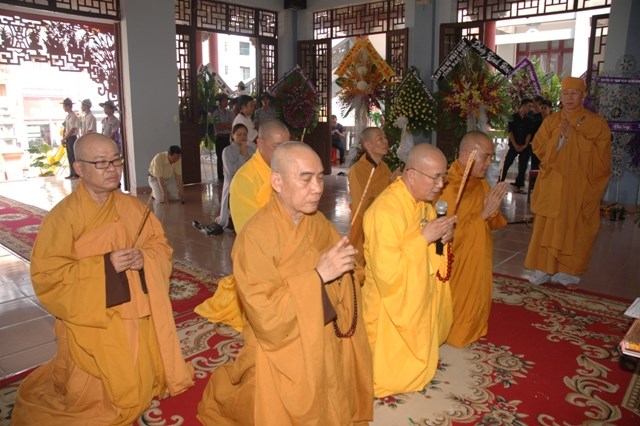 Chùm ảnh sáng ngày thứ 3 tang lễ: TW GHPGVN viếng giác linh ĐLHT. Thích Từ Nhơn