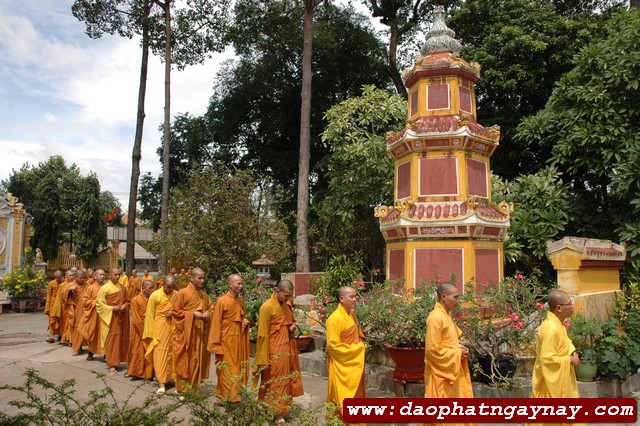 Chùm ảnh: Chư Tăng đang An cư tại trường hạ chùa Hội Khánh - Bình Dương