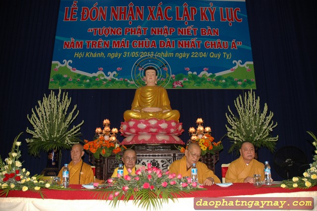 Bình Dương: Lễ đón nhận xác lập kỷ lục &quot;Tượng Phật Nhập Niết Bàn Nằm Trên Mái Chùa Dài Nhất Châu Á&quot;