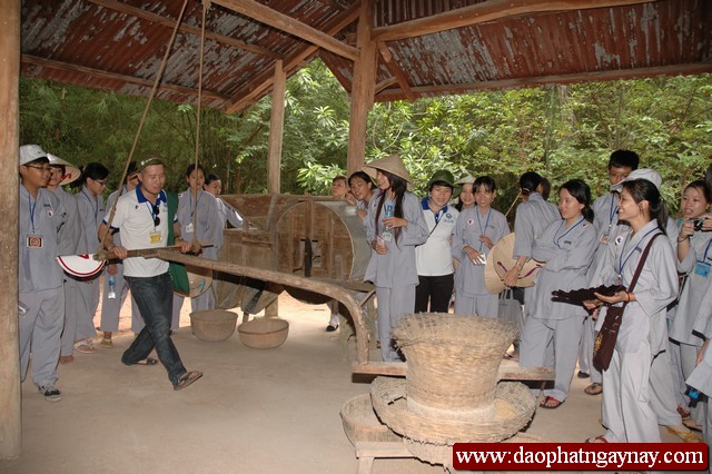 Khóa tu Gieo Hạt Từ Tâm 16: Đất thép Củ Chi