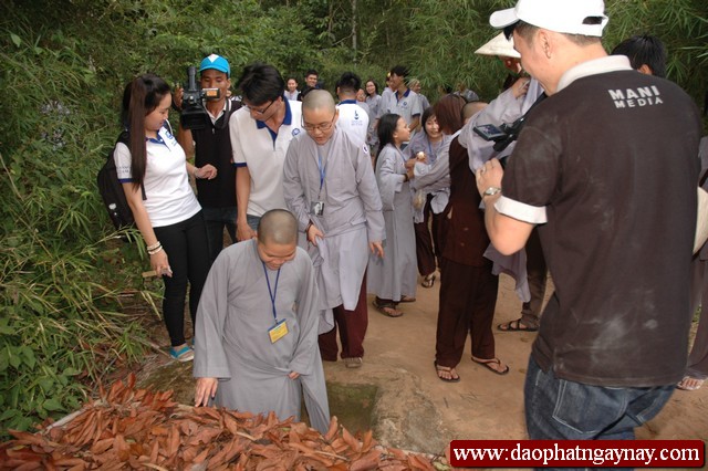 Khóa tu Gieo Hạt Từ Tâm 16: Đất thép Củ Chi