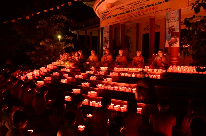 Đồng Tháp: Hội trại hiểu và thương - Ấn tượng đêm thắp nến nguyện cầu