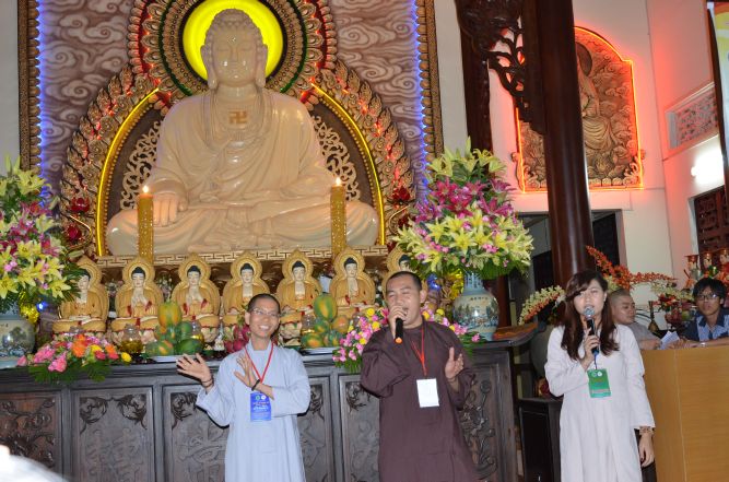 Tiền Giang: Đêm biểu diễn thời trang và văn nghệ tại khóa tu “Vươn tới những ước mơ”