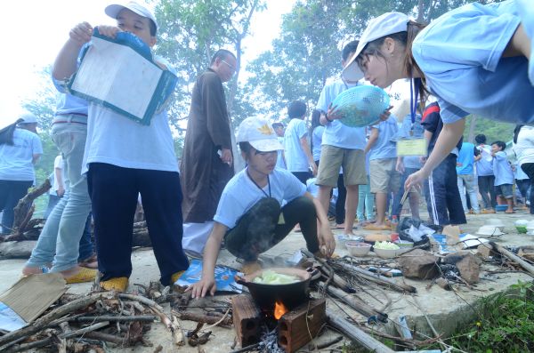 Buôn Mê: Bửa cơm yêu thương tại khóa tu Thiện Tài Đồng Tử
