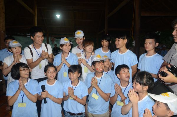 Buôn Mê: Bửa cơm yêu thương tại khóa tu Thiện Tài Đồng Tử