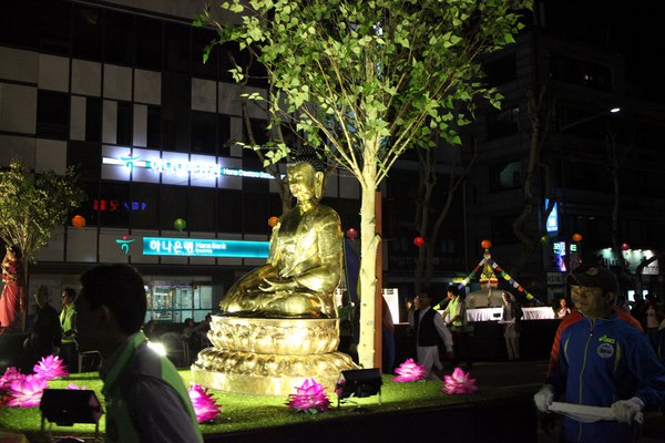Hàn Quốc: Hoa Đăng diễu hành mừng Phật đản
