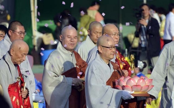 Hàn Quốc: Hoa Đăng diễu hành mừng Phật đản