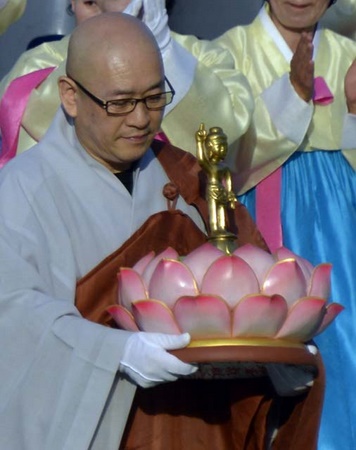 Hàn Quốc: Hoa Đăng diễu hành mừng Phật đản